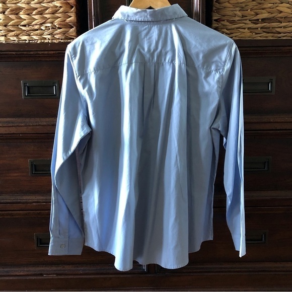 Dockers denim blue long sleeve button down cotton blouse in size LP. - Picture 2 of 6